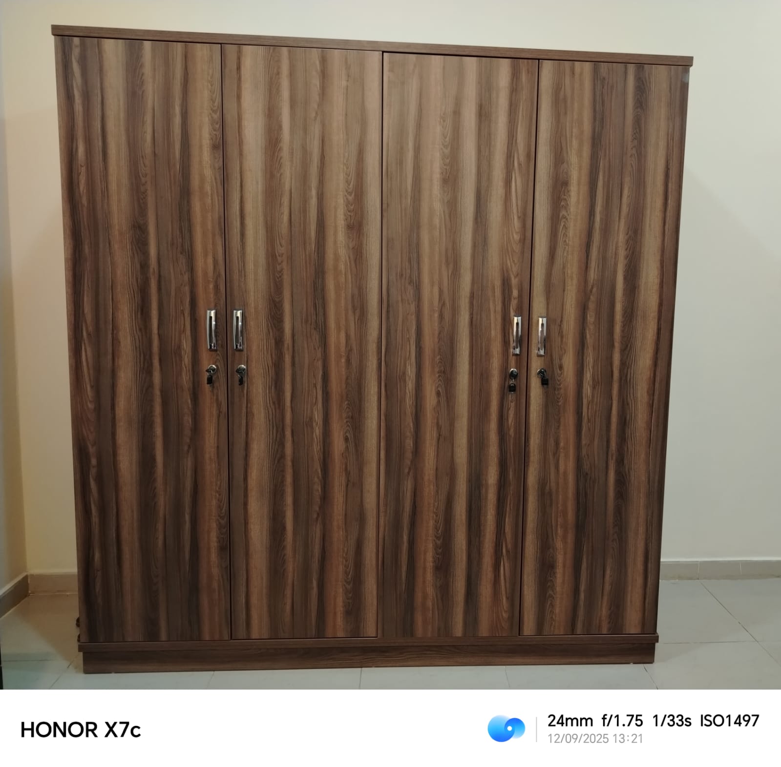 4 door Wardrobe - Image 1