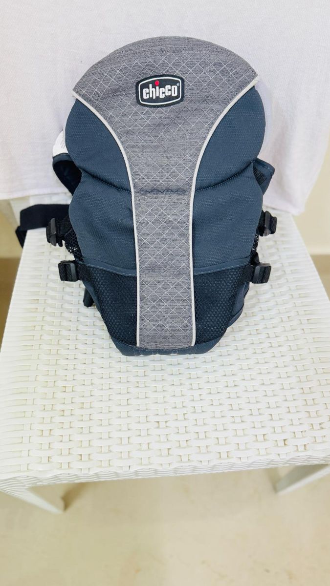 Baby carrier - Image 1