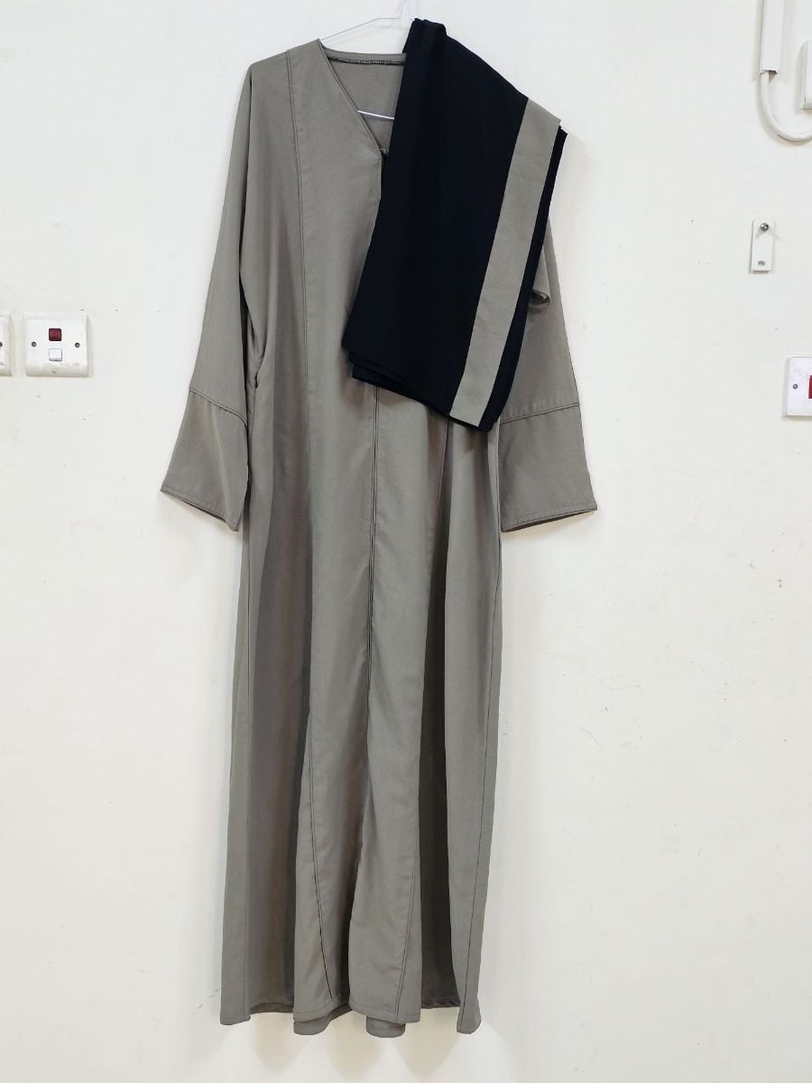 Abaya for sale 4 piece - Image 4