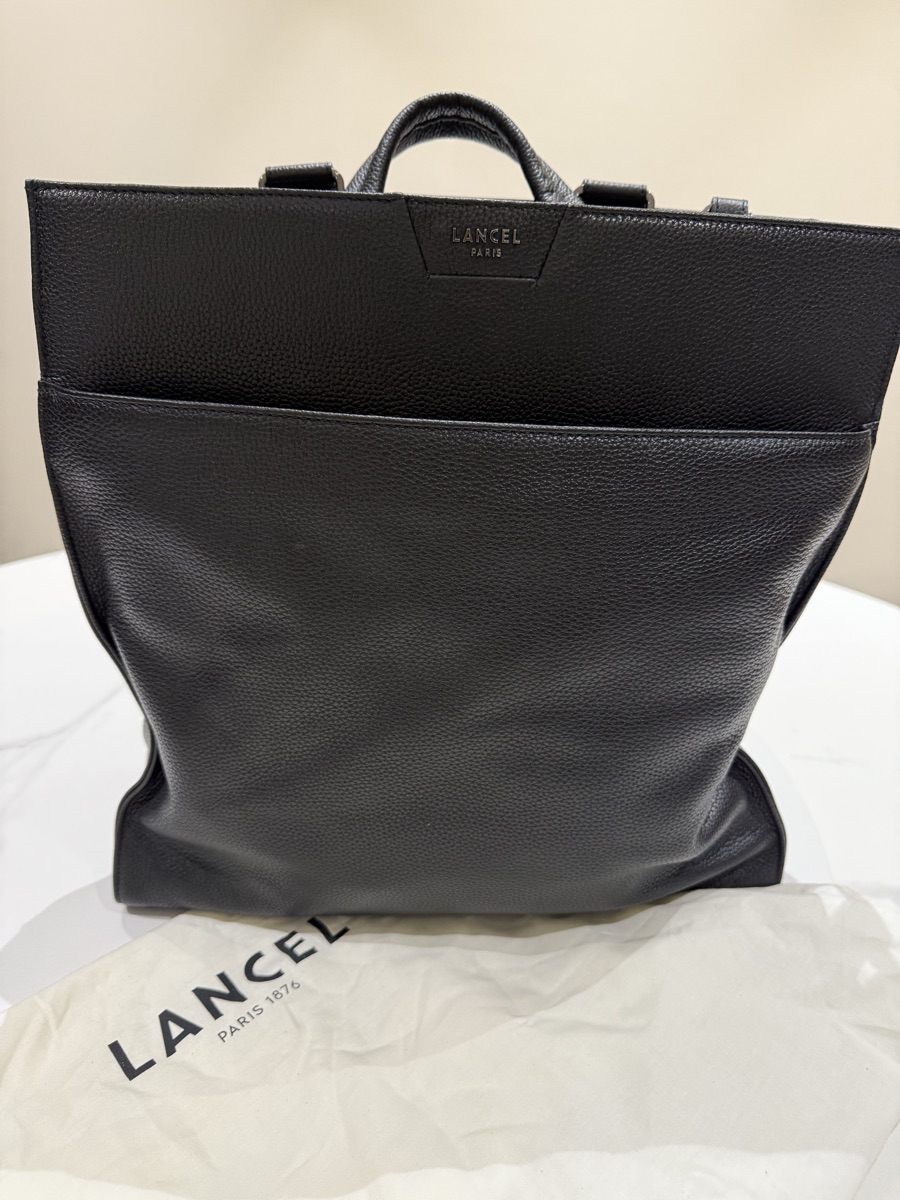 Traveling hand bag - Image 2