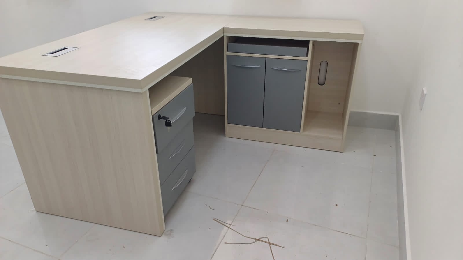 OFFICE STAFF DESK - Image 2
