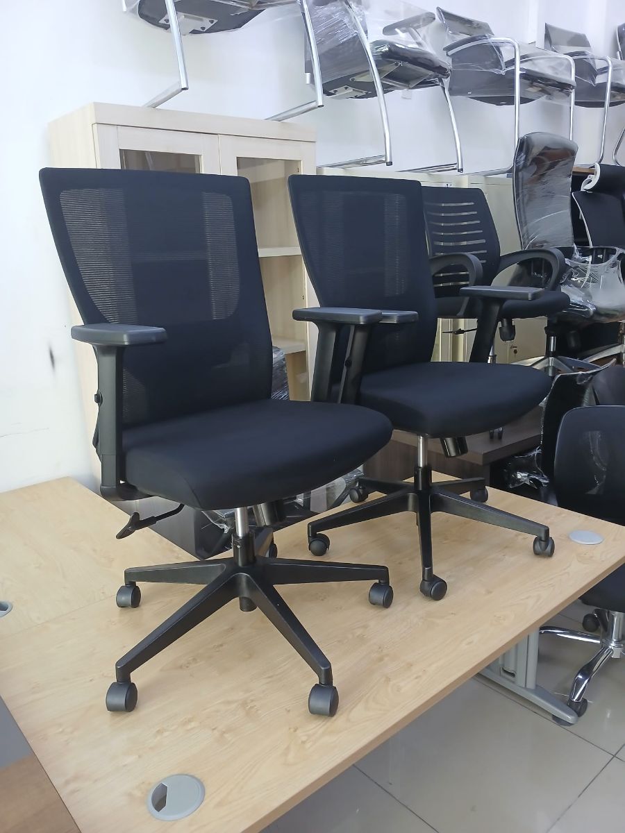 Used office desk and chair buy sell in qatar 55157083 - Image 7