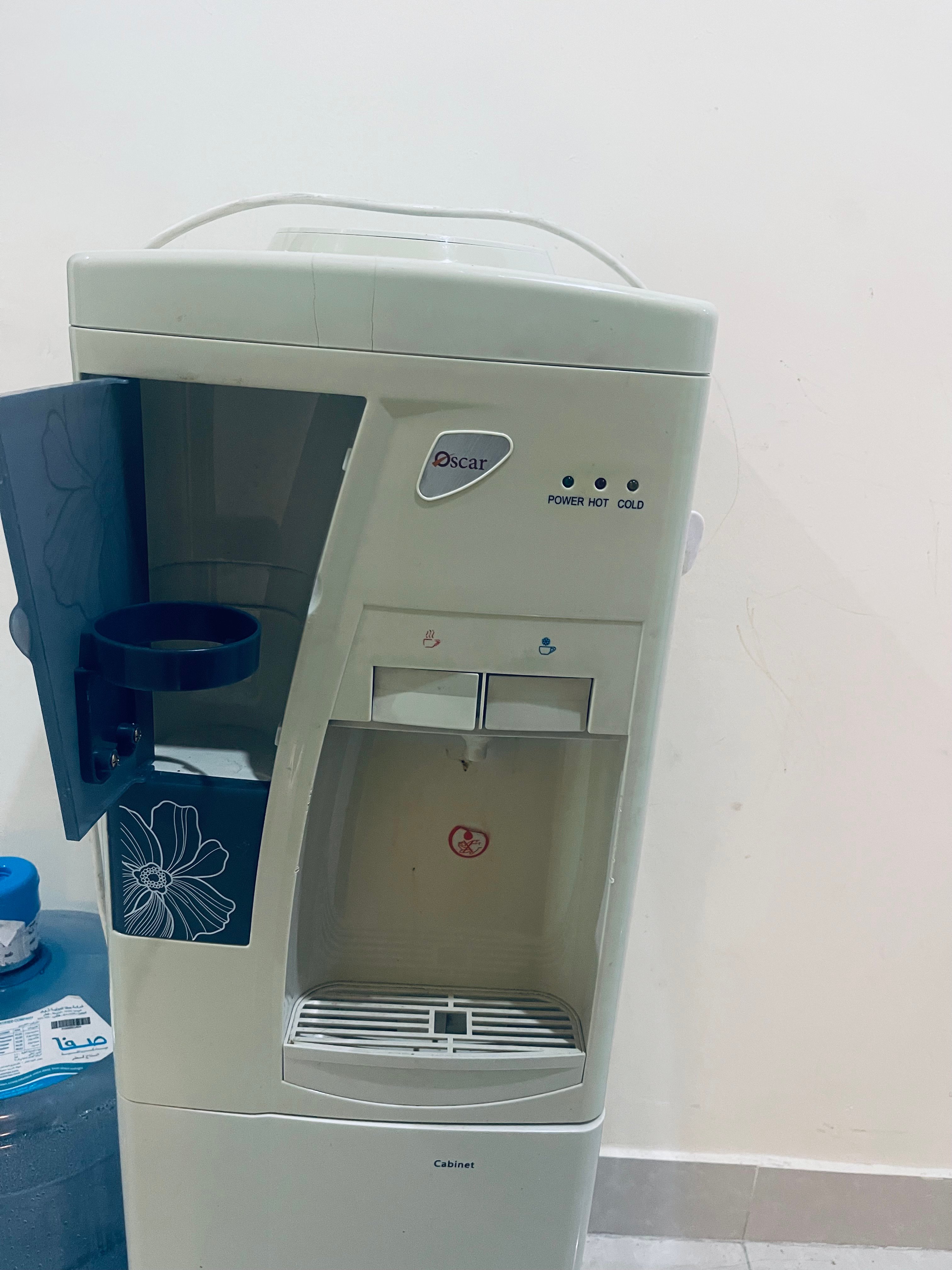 Urgent sale-Water dispenser -QAR 90/- - Image 2