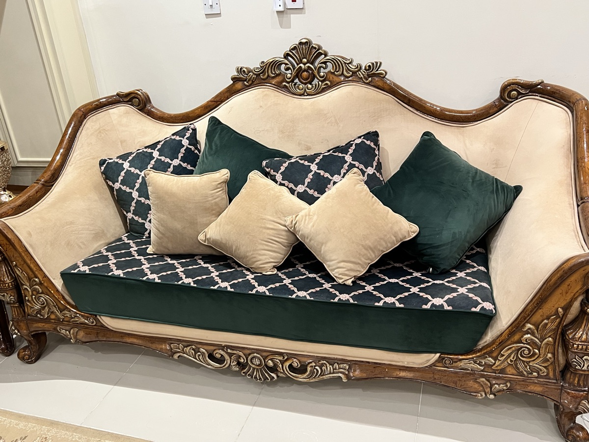 Sofa for Sale - Image 2