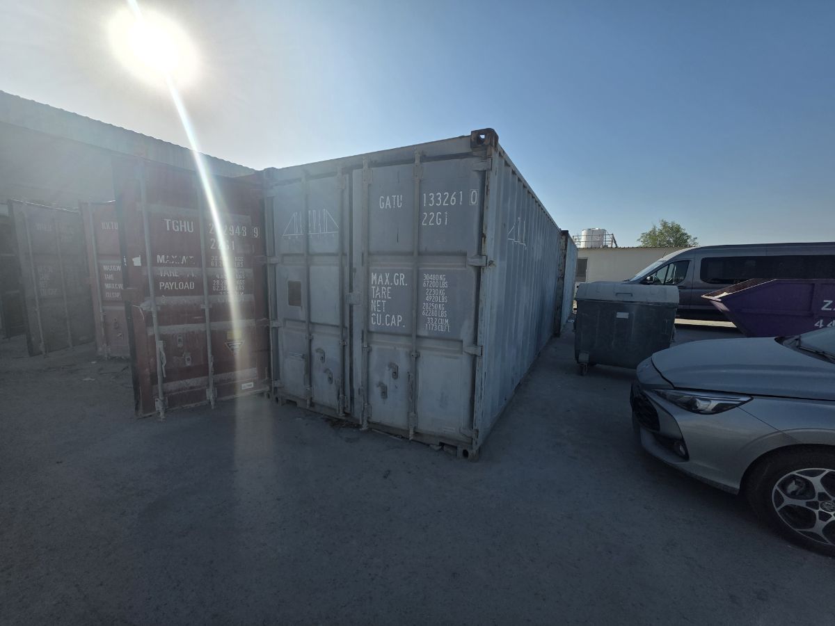 Containers & Cabins available 20 feet and. 40 feet - Image 17