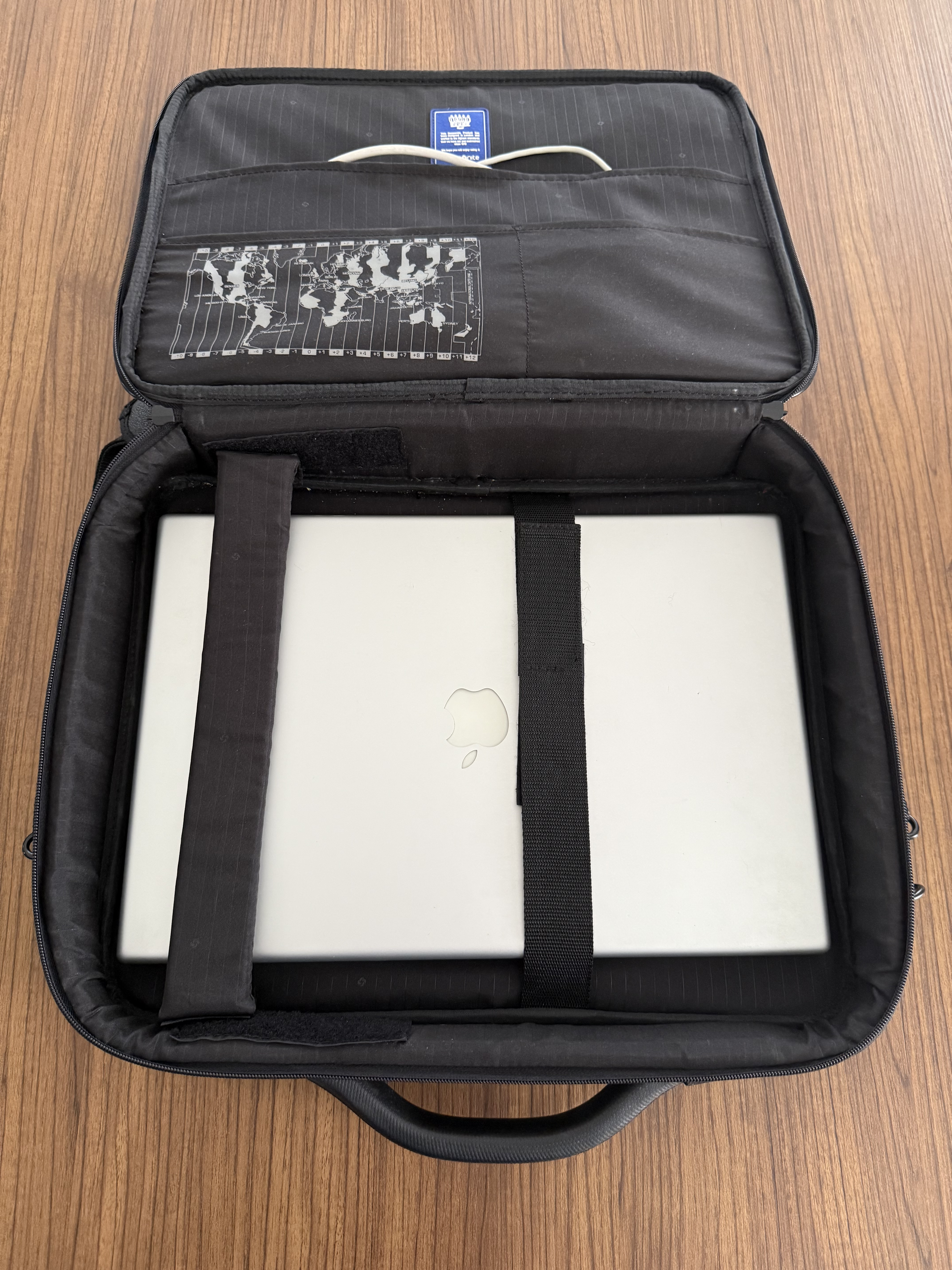 Mac Book Pro 17’’ for sale - Image 4