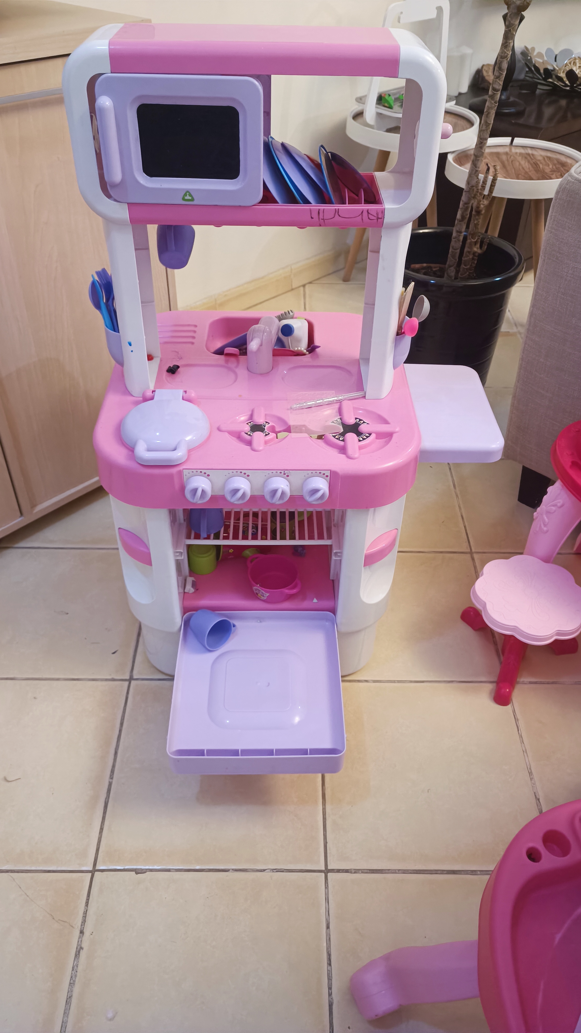 Kids kitchen and mirror and board - Image 6