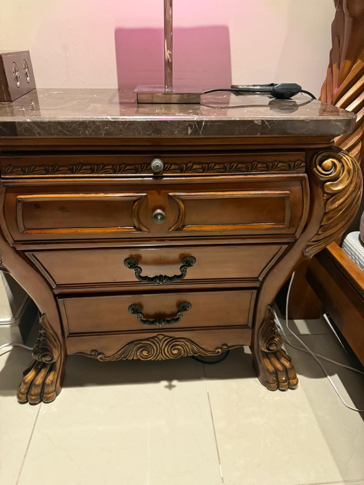 High quality antique look home furniture for sale - Image 3