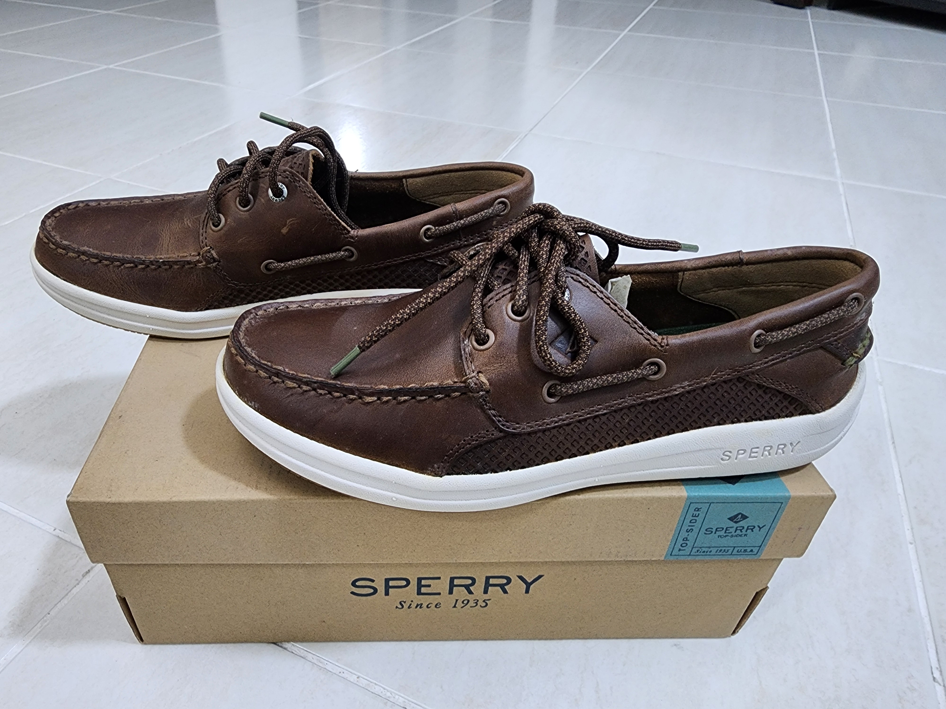 Original and Brand new Sperry Top-Sider Shoes Size US 7 - Image 1