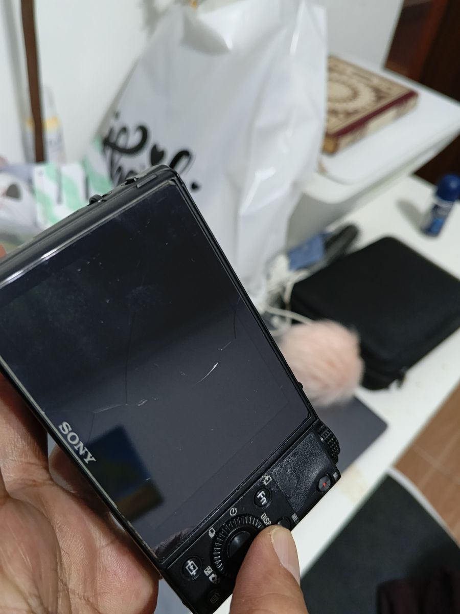 Sony RX100 Mark V - Image 2
