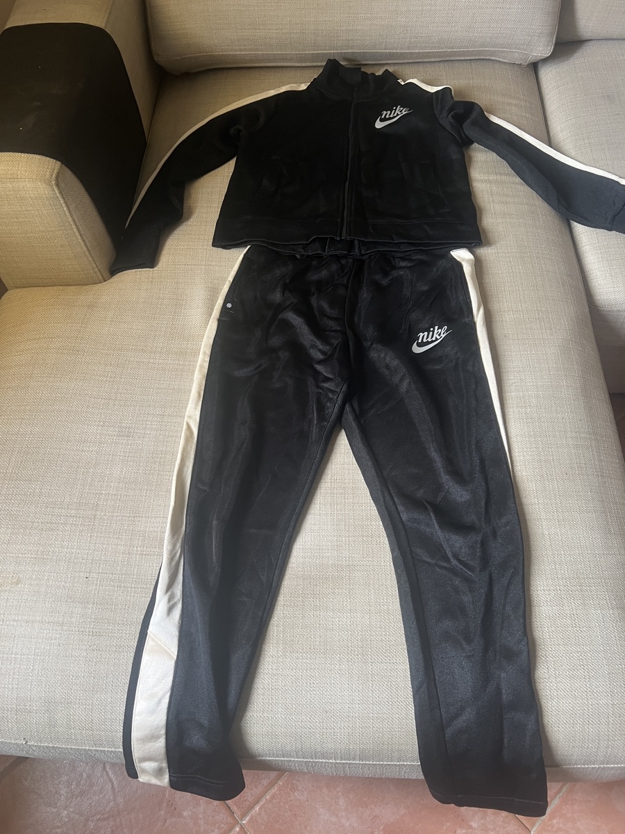 Nike authentic - Image 1