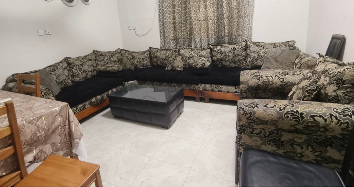 L shape sofa, Dinning Table & Trade mill - Image 2