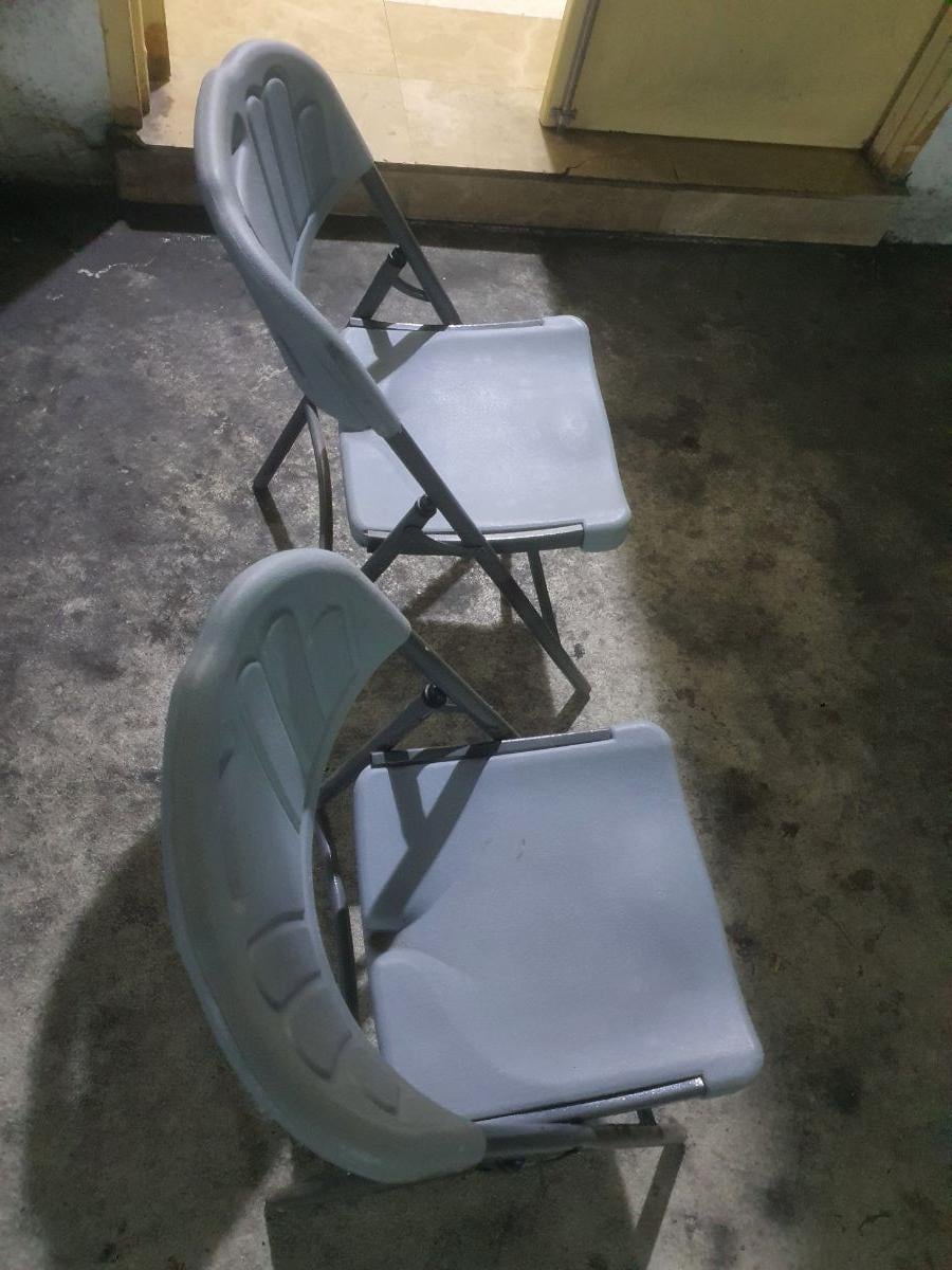 Metal frame plastic foldable chairs - Image 2