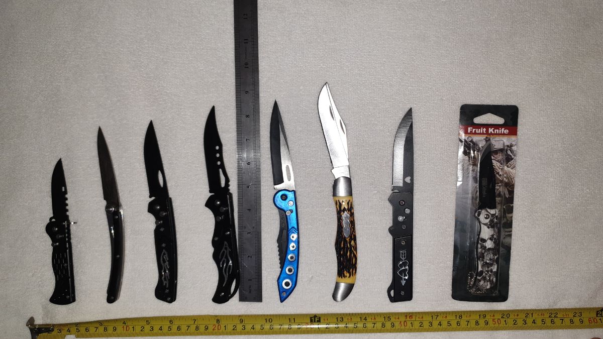 folding knifes very sharp - Image 3