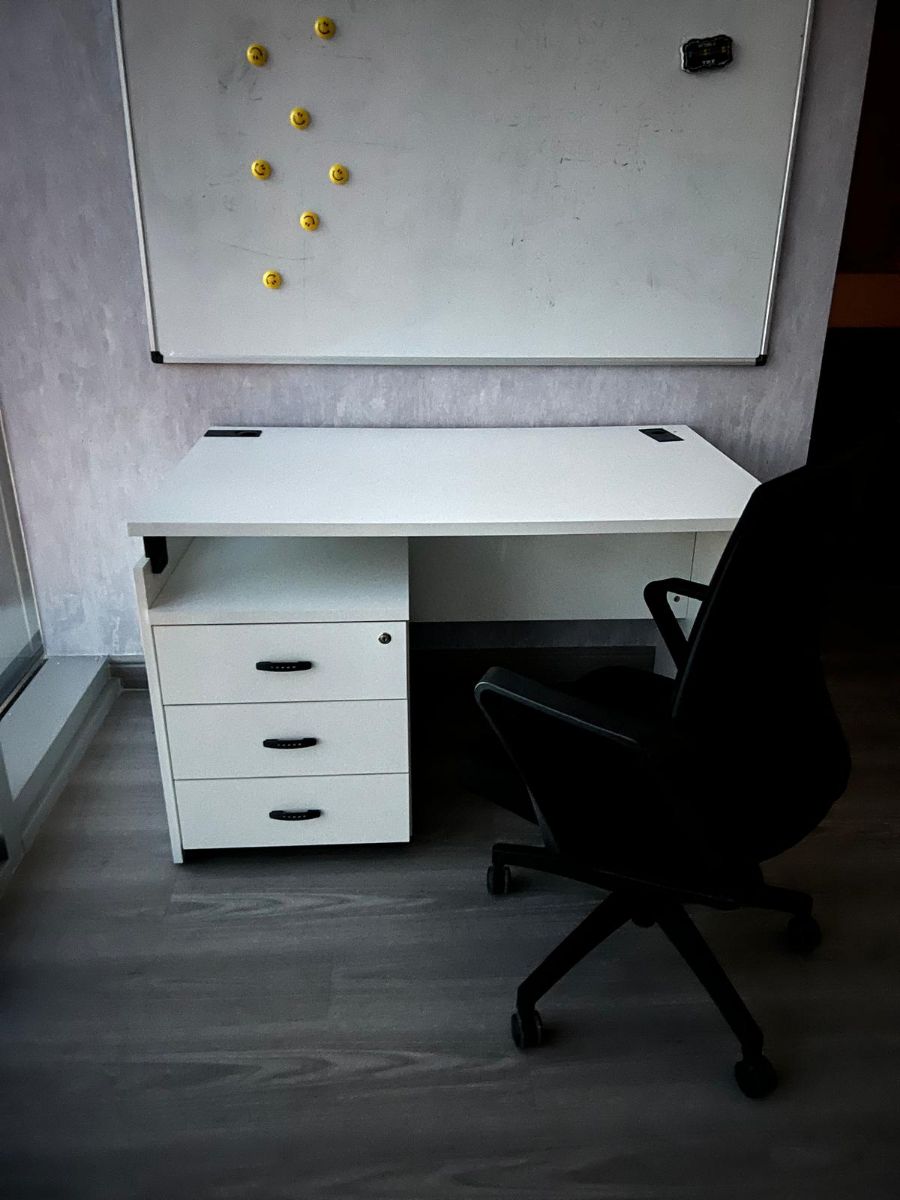 Used office desk study table metting table reception workstation sofa buy sell - Image 16