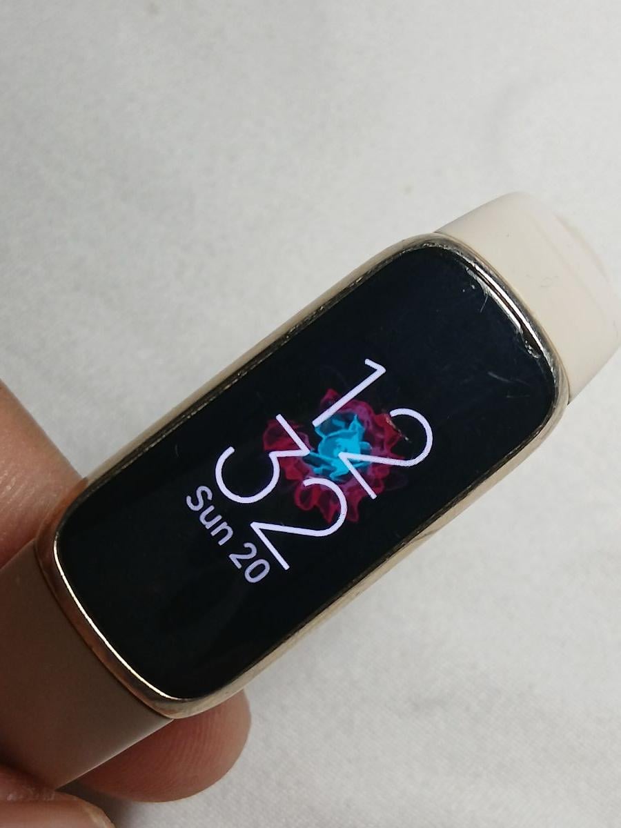 Fitbit Luxe Fitness & Wellness Tracker - Image 1