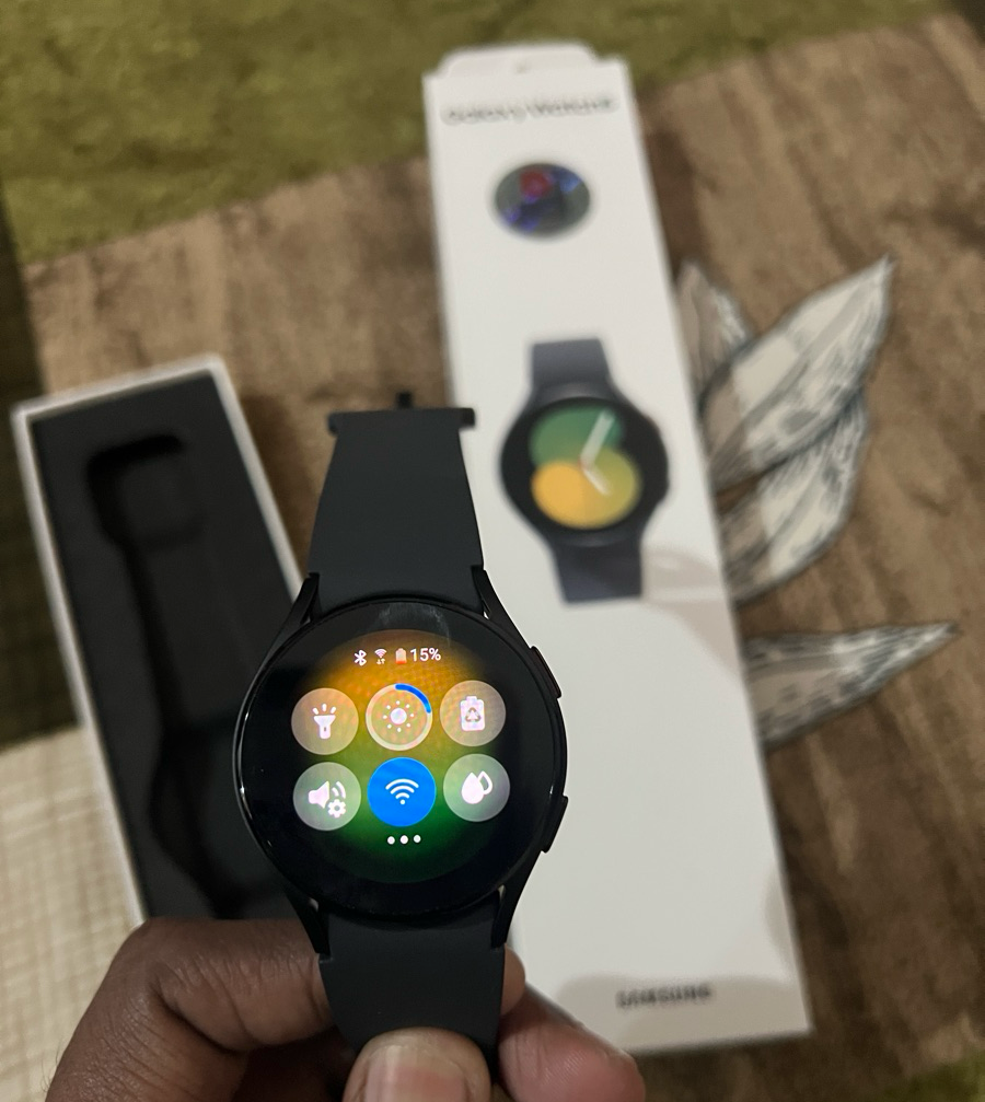 Samsung Galaxy Watch 5 40mm Graphite (brand new) - Image 2
