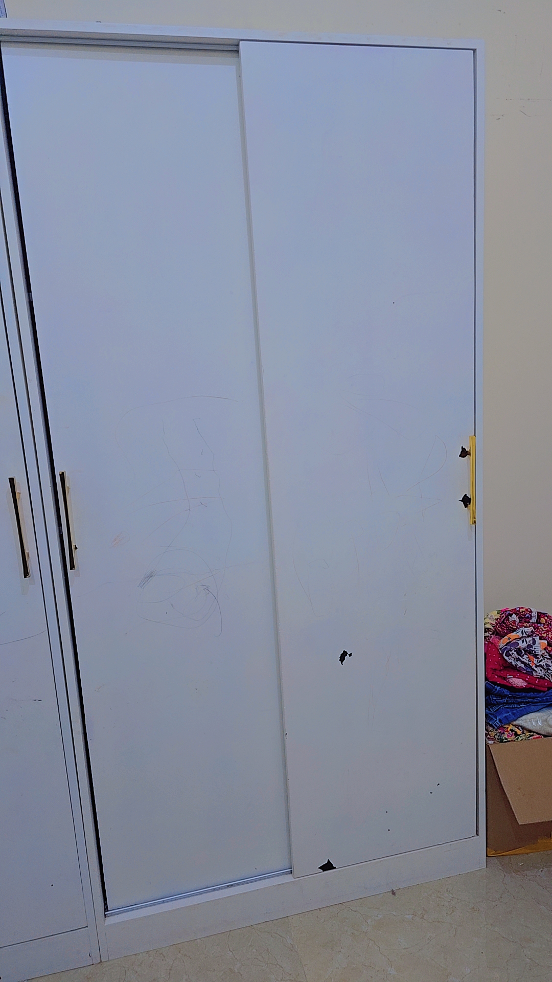 Sliding door cupboard, urgent sale - Image 1