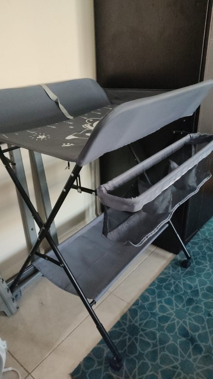 Baby changing Table for Sale - Image 2