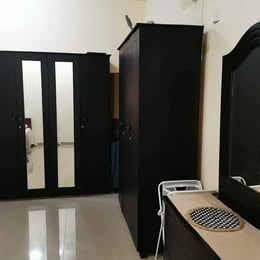 3 and 4 door cupboards - Image 4