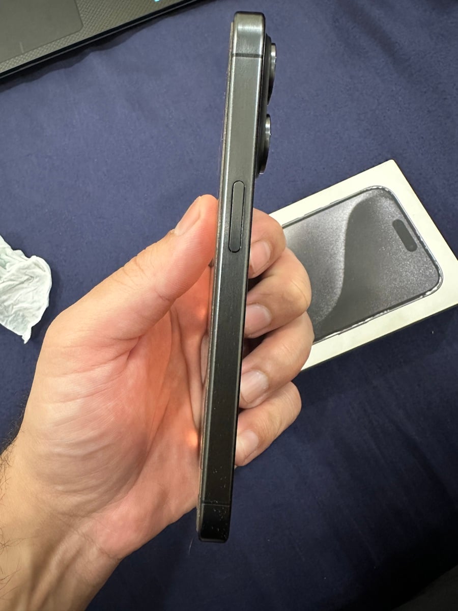 iPhone 15 Pro - Image 5