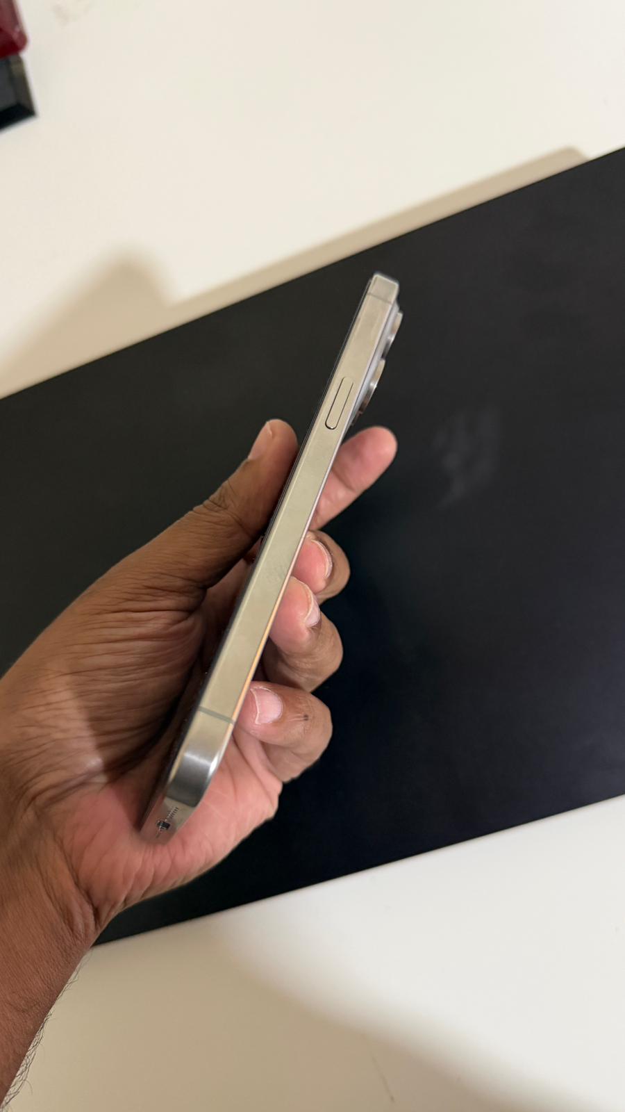 Iphone 15 Pro Max 512GB  - Image 2
