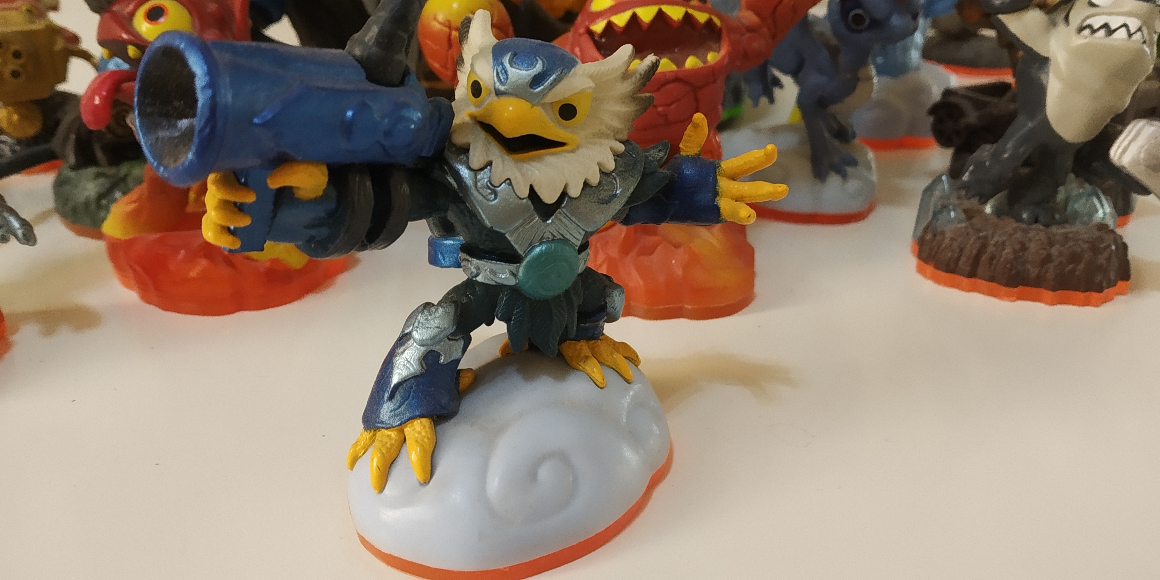 Skylanders Xbox Game, Portal of Power and Figurines - Image 25