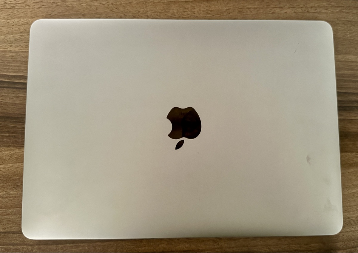 Apple MacBook - Image 3