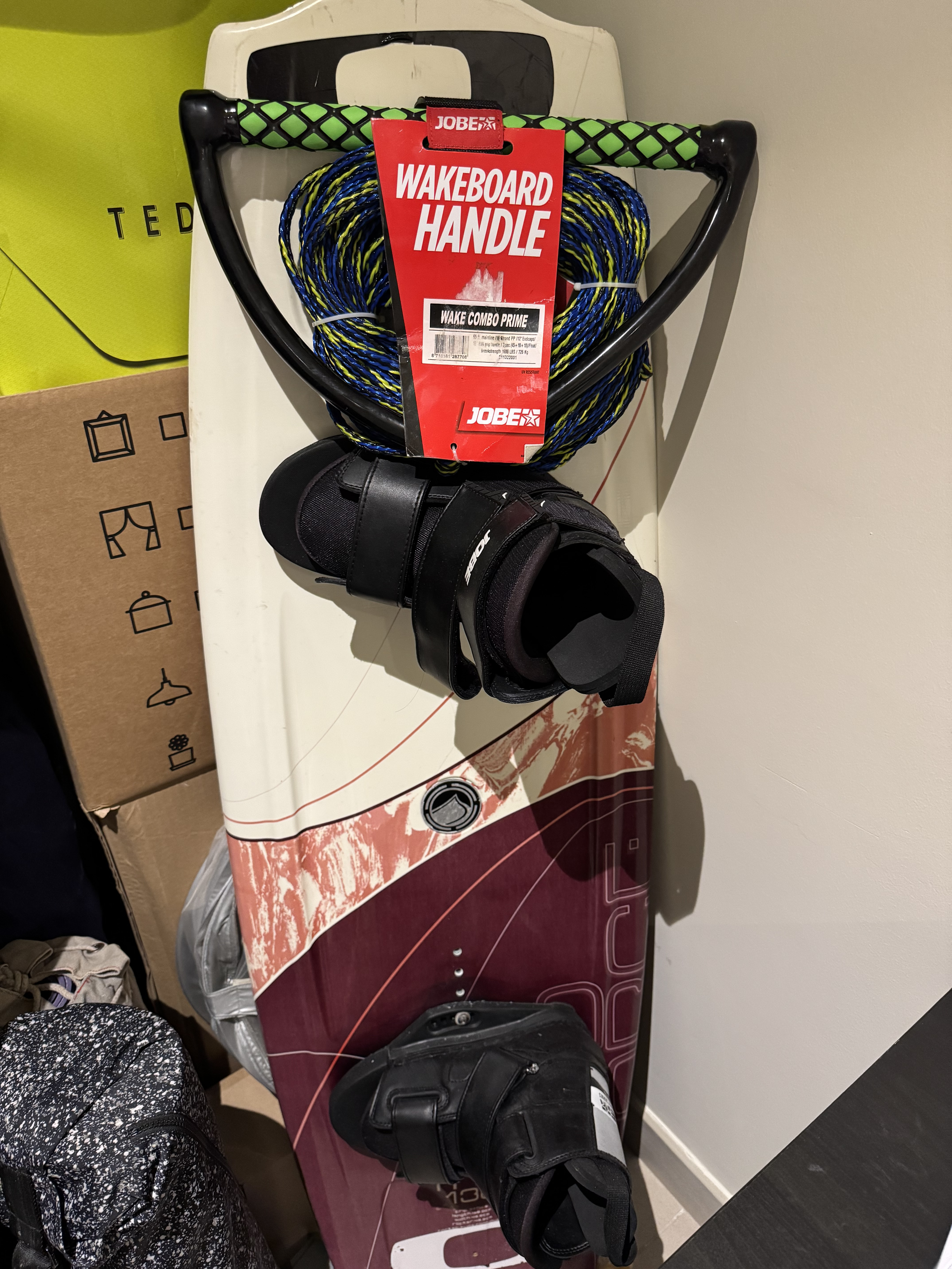 Liquid Force Wakeboard 138cm - jobe bindings - Image 1