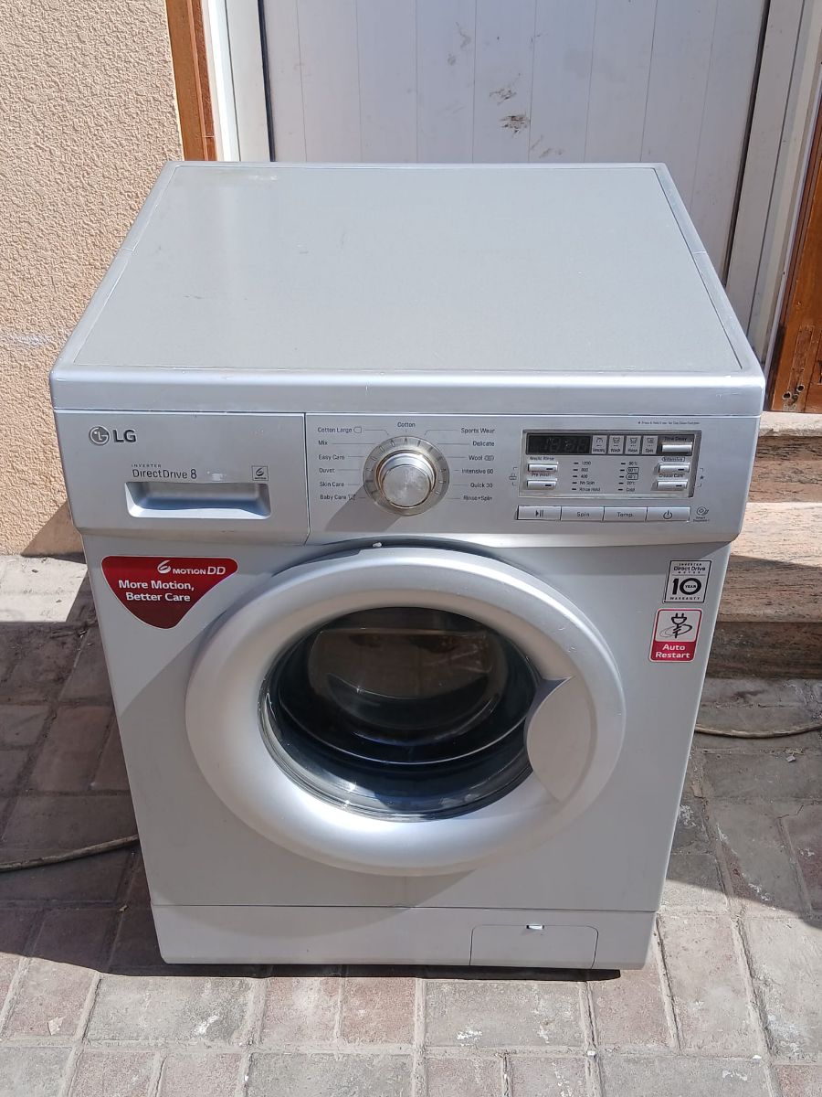 LG 8kg washing machine for sell - Image 1