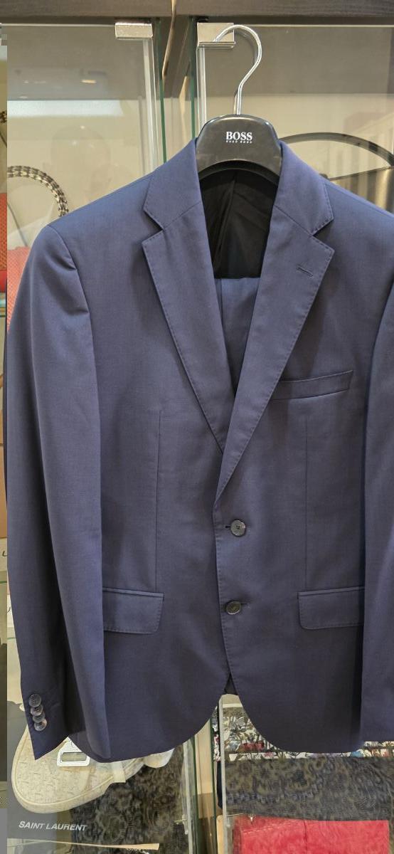 Boss Suits (Tailored) in impeccable condition for sale - Image 3