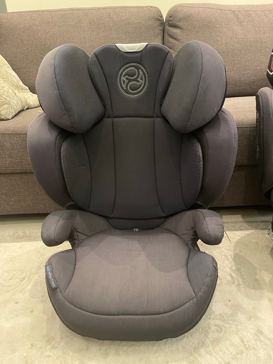 Cybex solution Z brand car seat high quality and perfect condition - Image 2