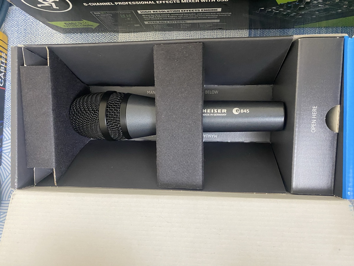Sennheiser mic, mic stand , pop filter , mic cable - Image 4