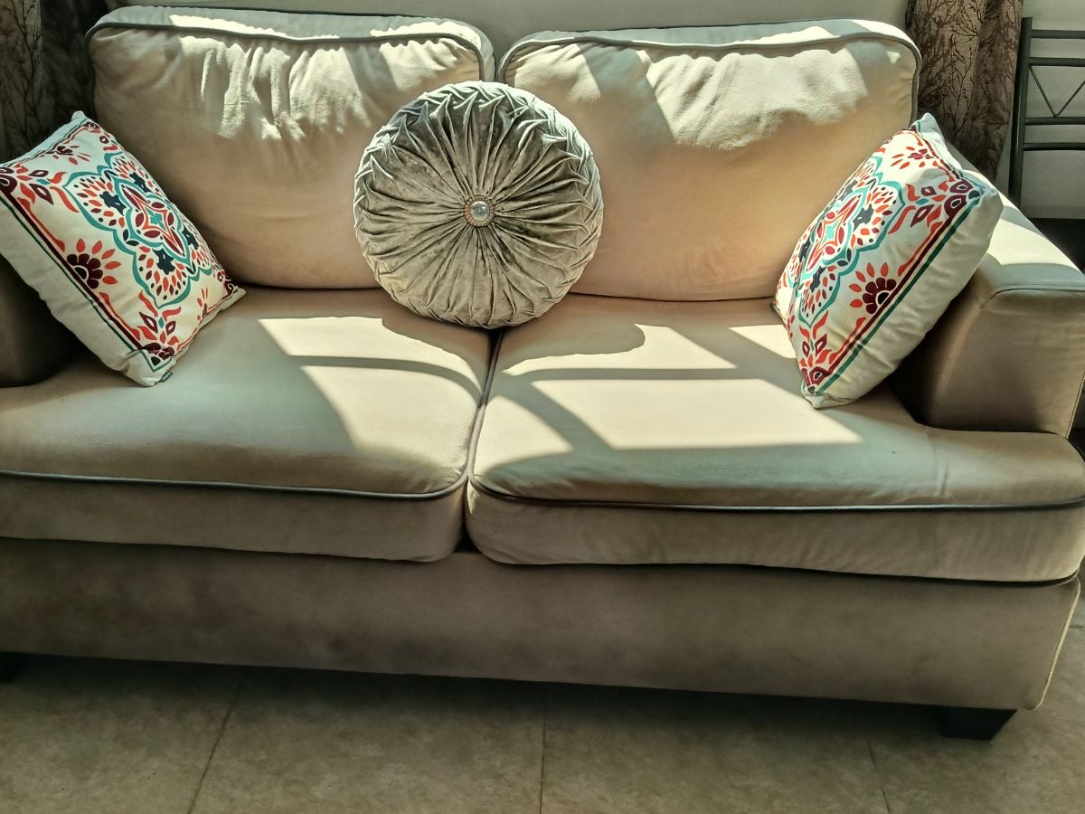 Sofa ,5 seater - Image 2