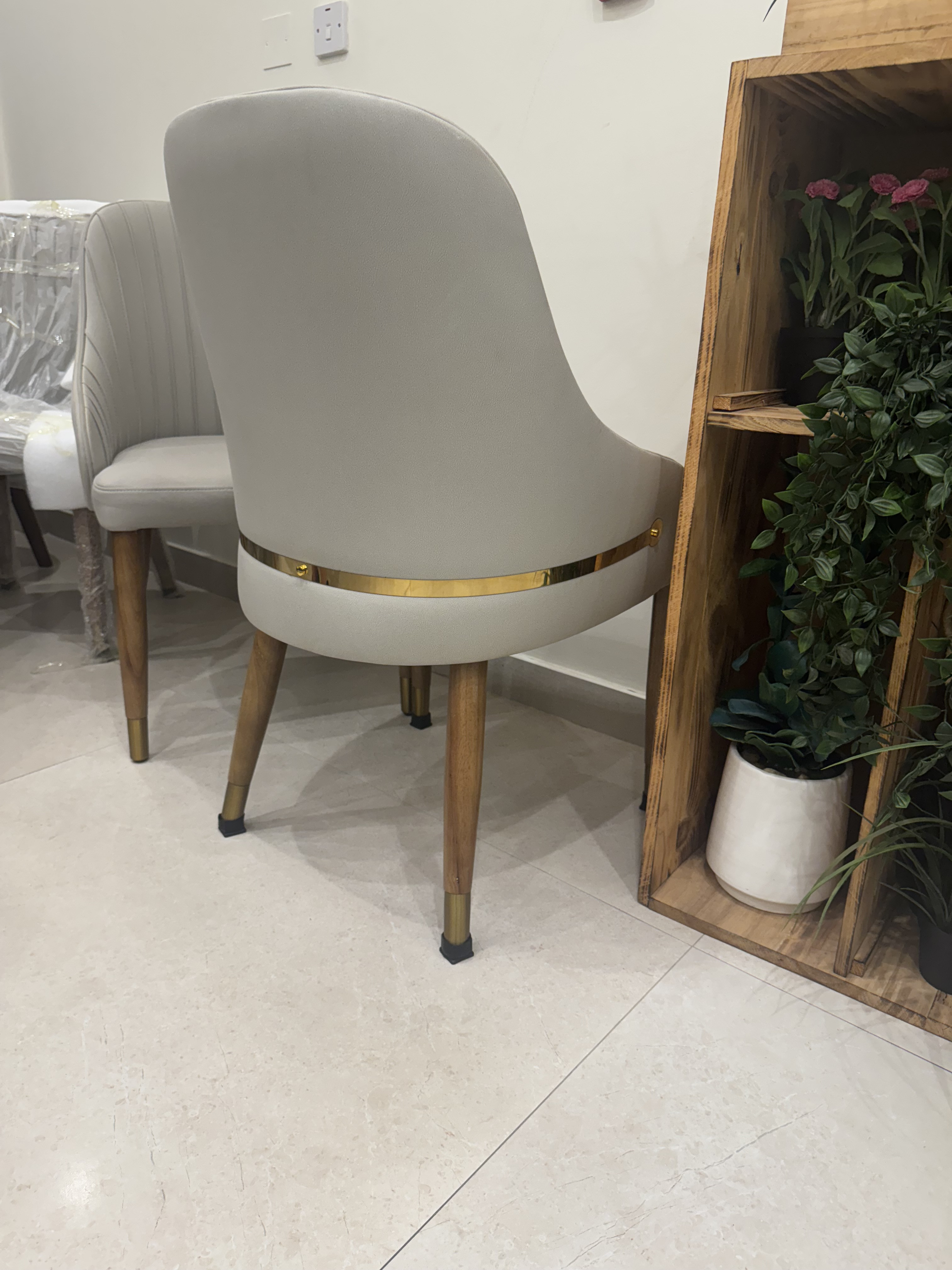 Chairs / new/ high Quality  - Image 4