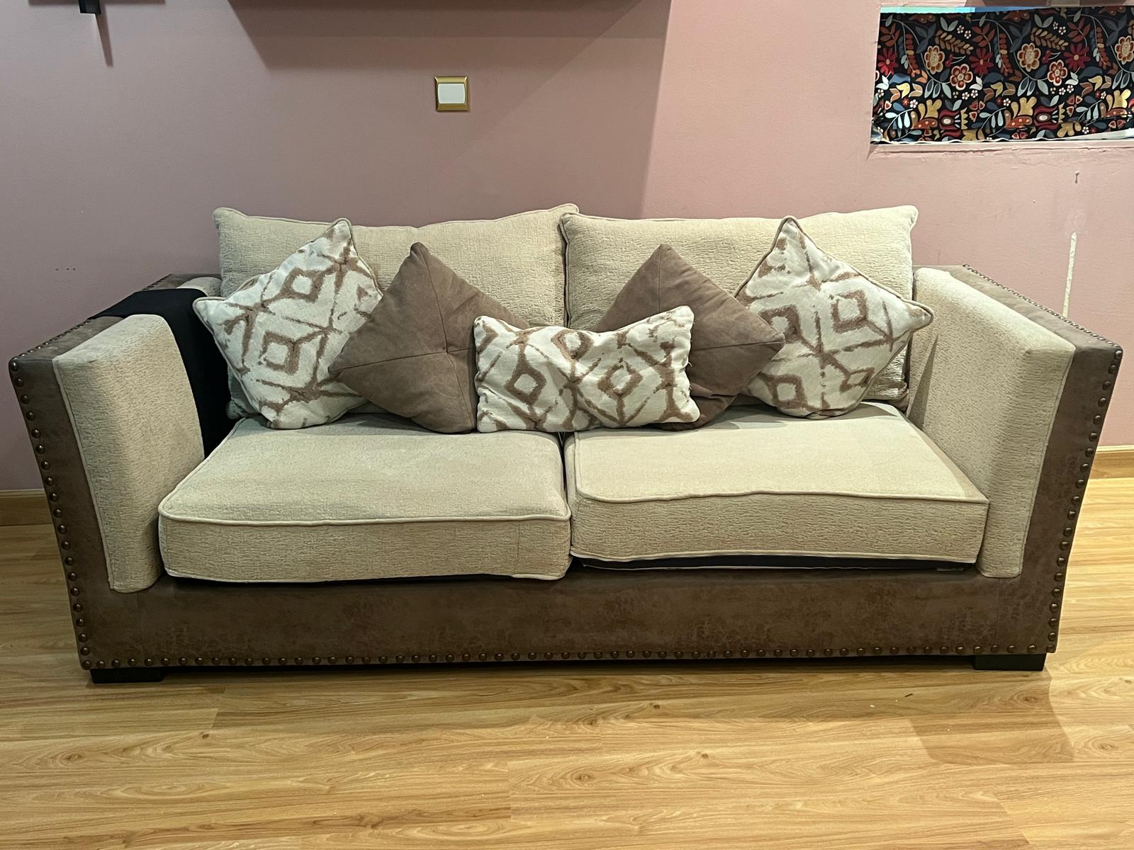 3+2+1+1= 7 seater sofa for immediate sale - Image 3