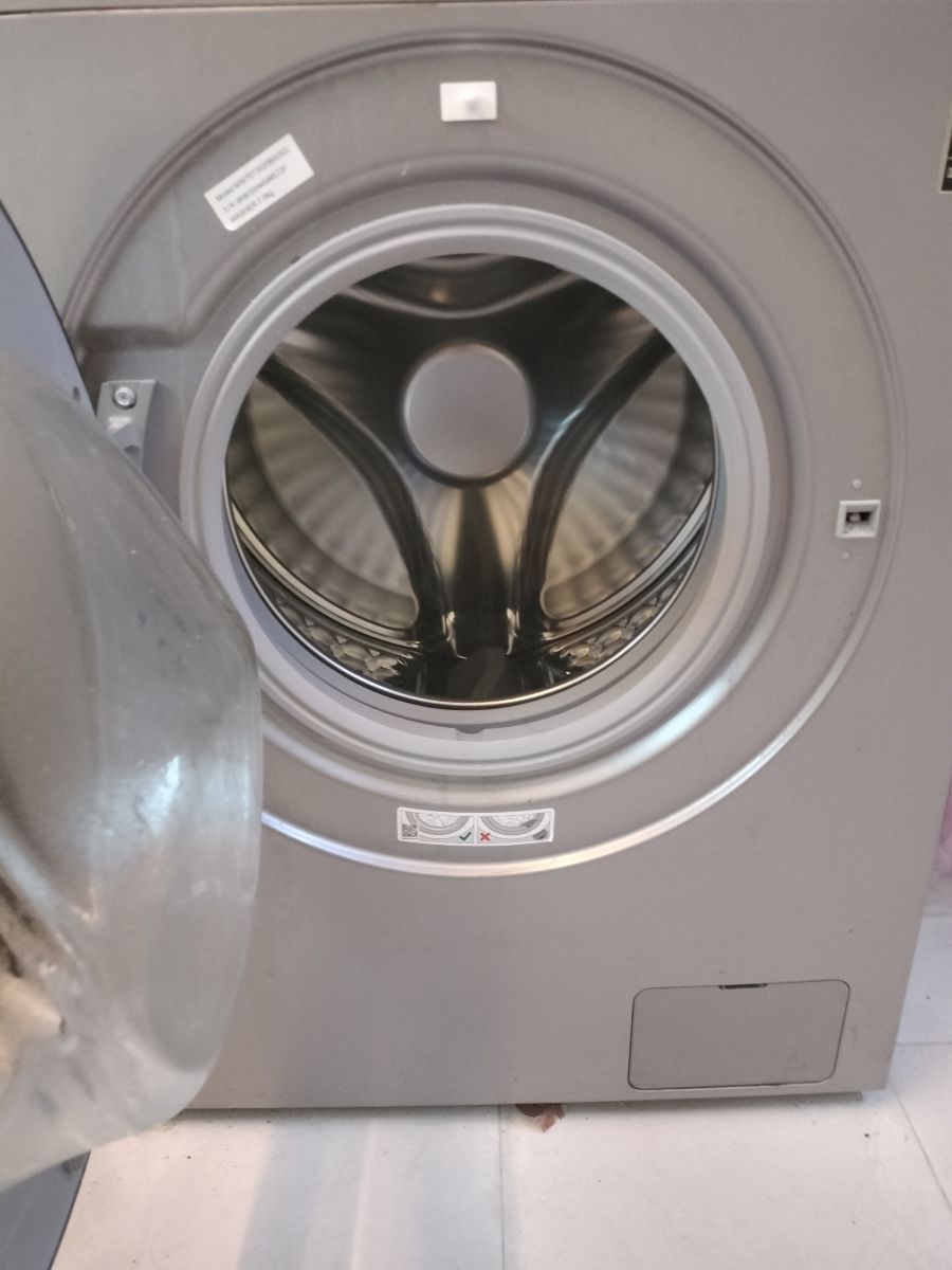 Samsung washing machine - Image 2
