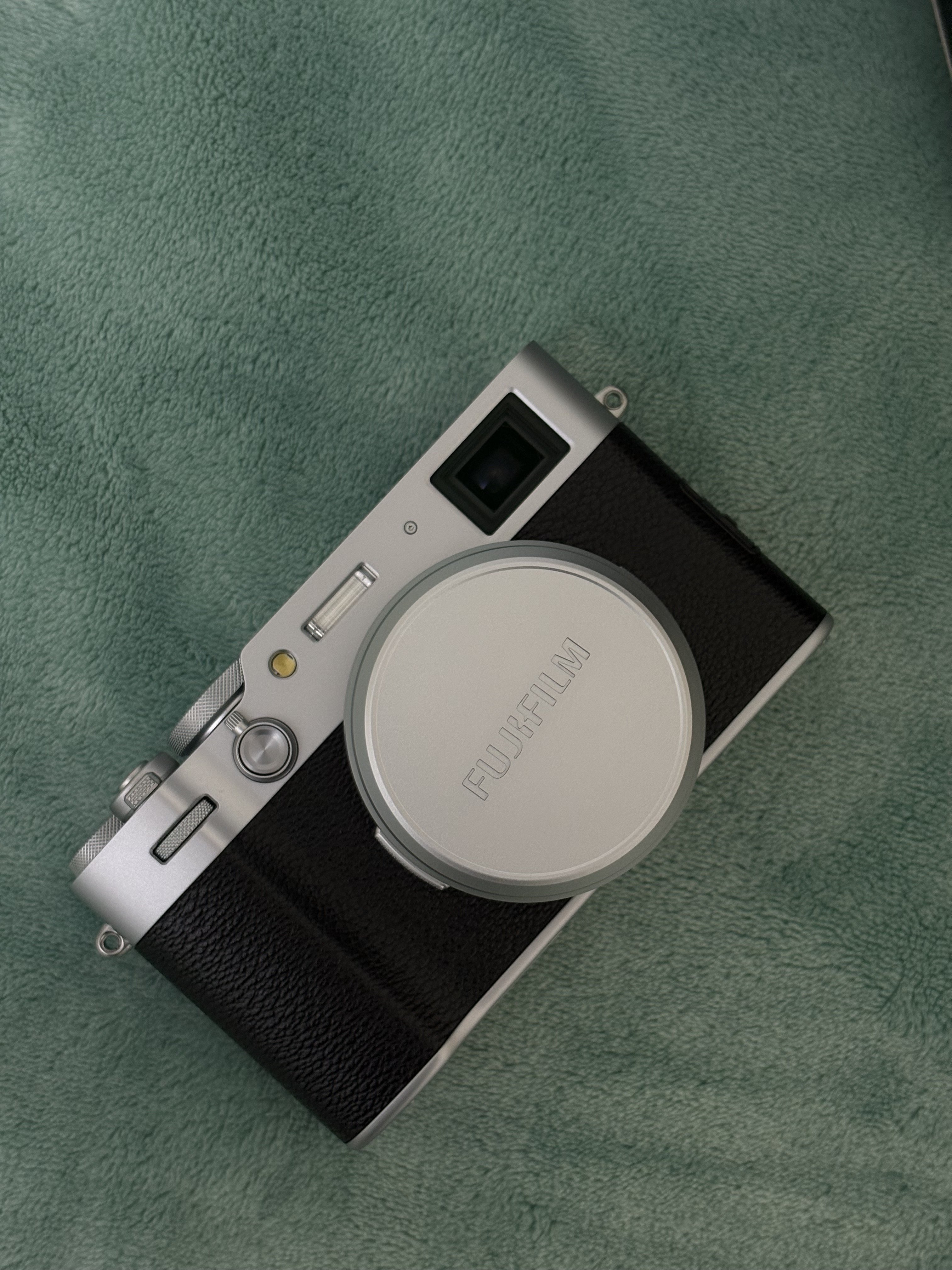 For Sale: Brand New Fujifilm X100VI Silver - Image 4