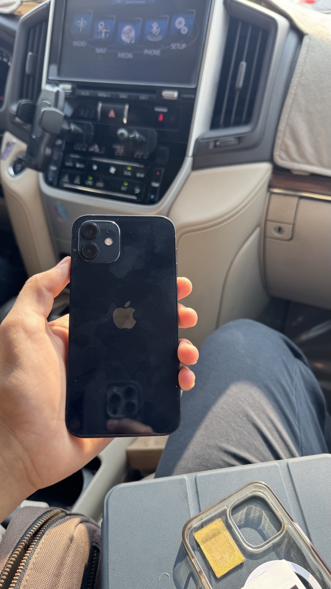 Iphone - Image 2