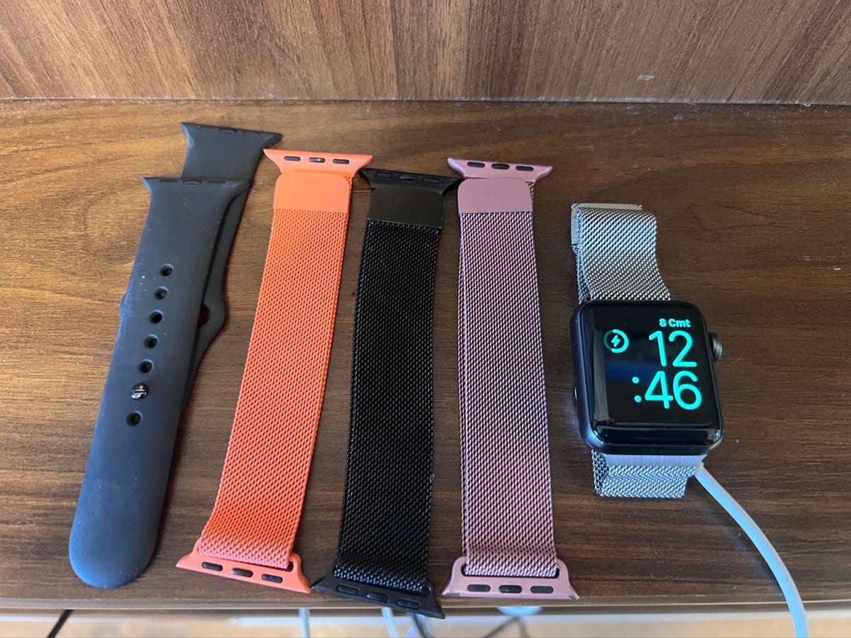 Apple Watch SE 38mm - Image 5