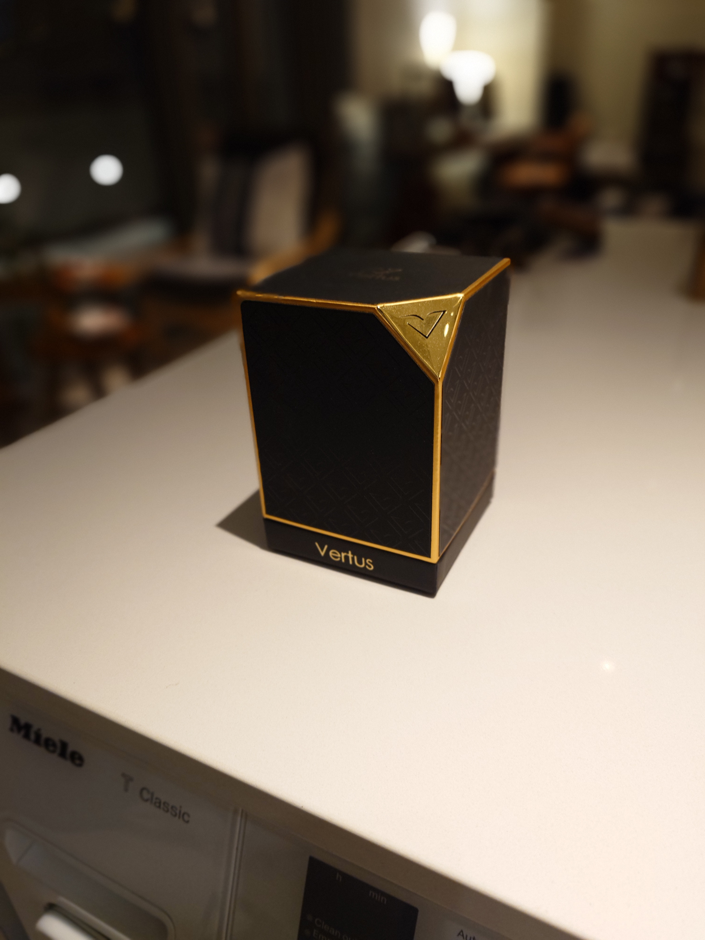 Vertus Oud Noir like new  - Image 4