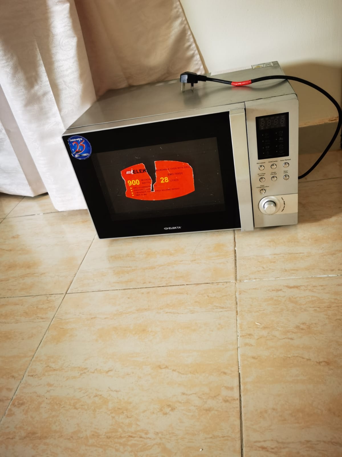 Micro wave Oven - Elekta - Image 1