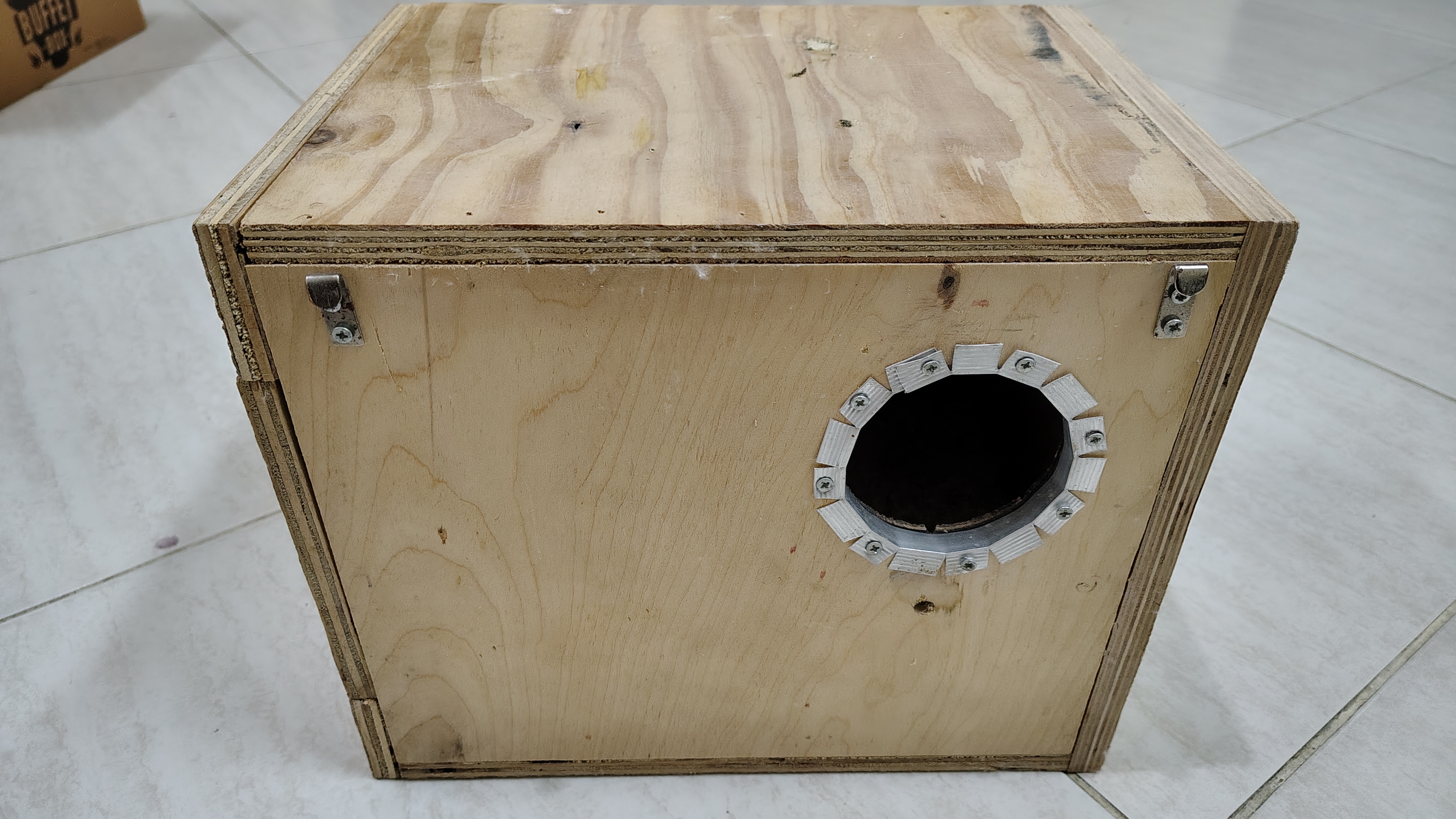 Cockateil Hatching Box for sale - Image 1