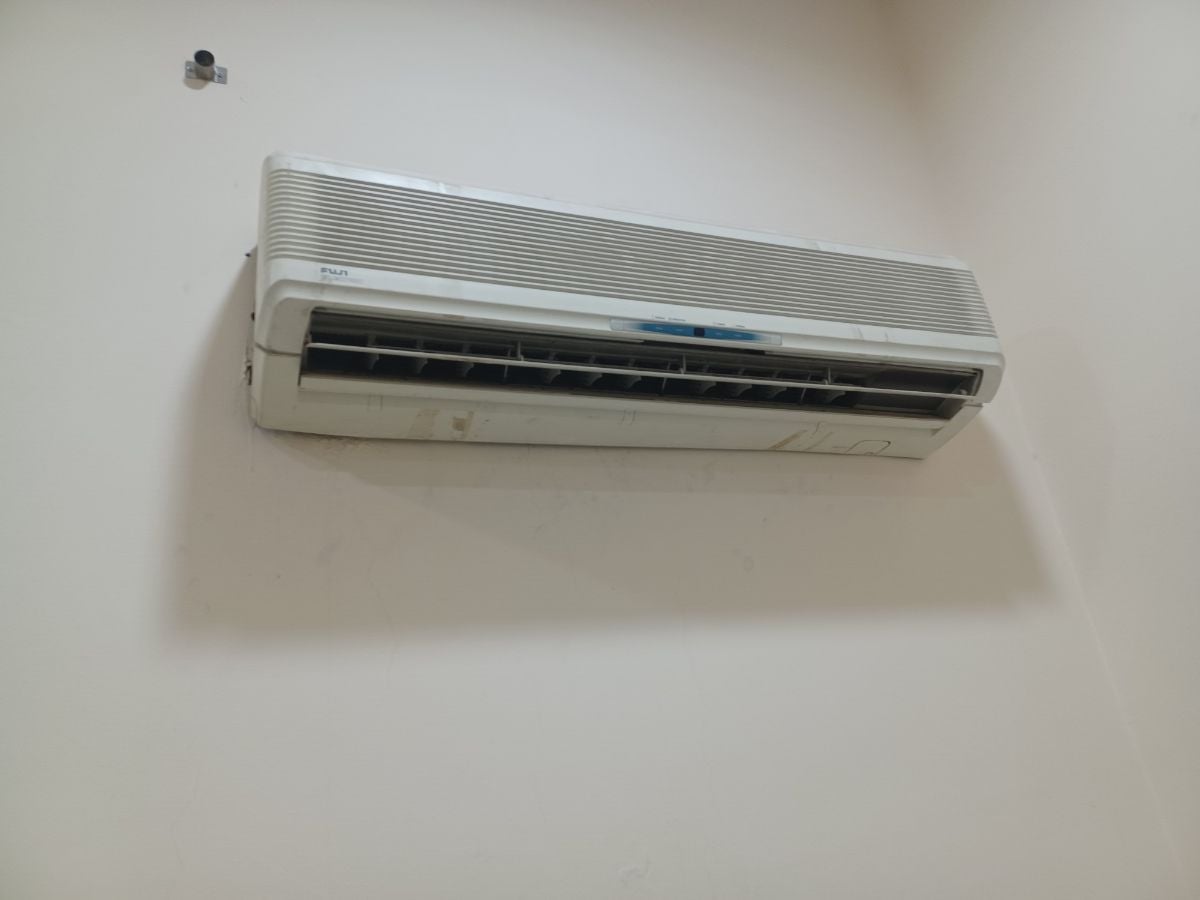 Split AC and windows AC for sale - Image 2