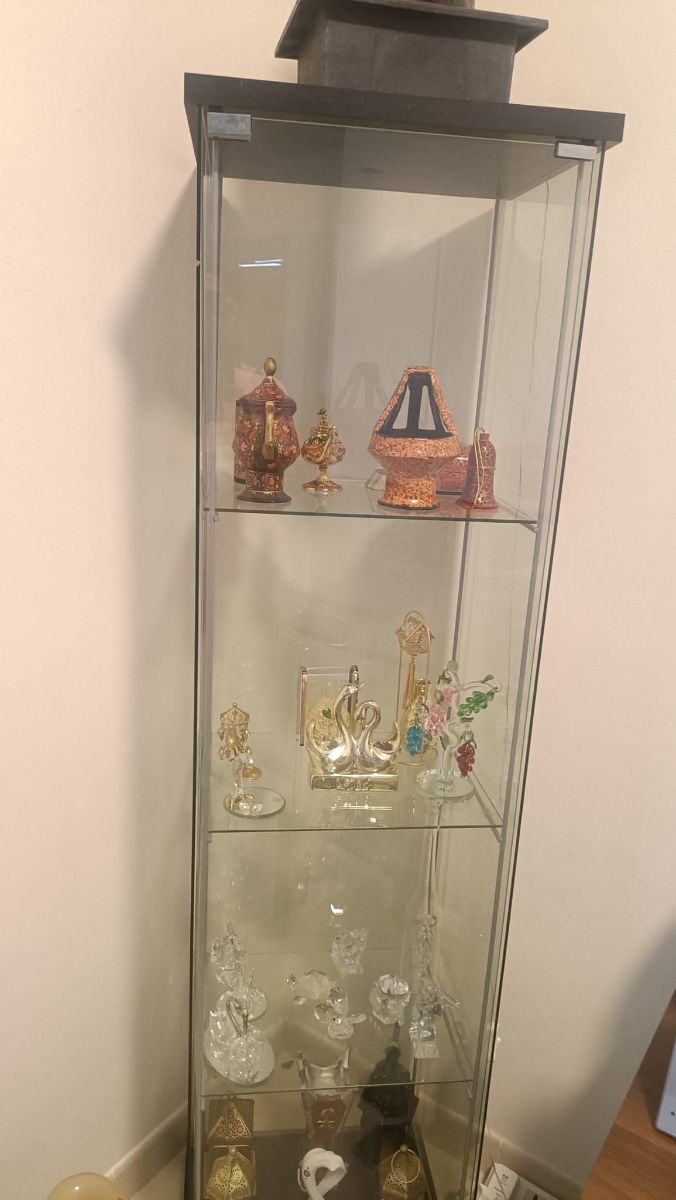 Decorative Crockery unit in Living space - Image 9
