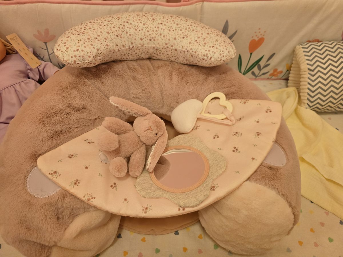 Baby sit and play (from mama's and papas brand) - Image 1