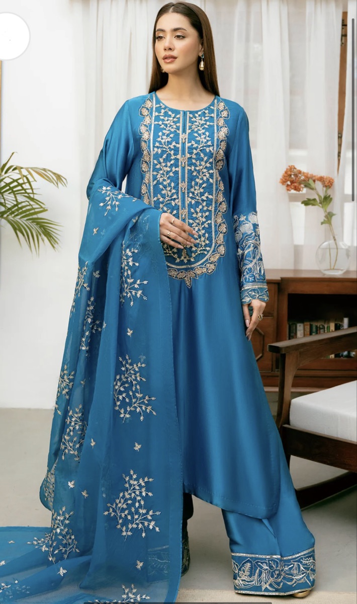 Premium silk dresses - Image 17
