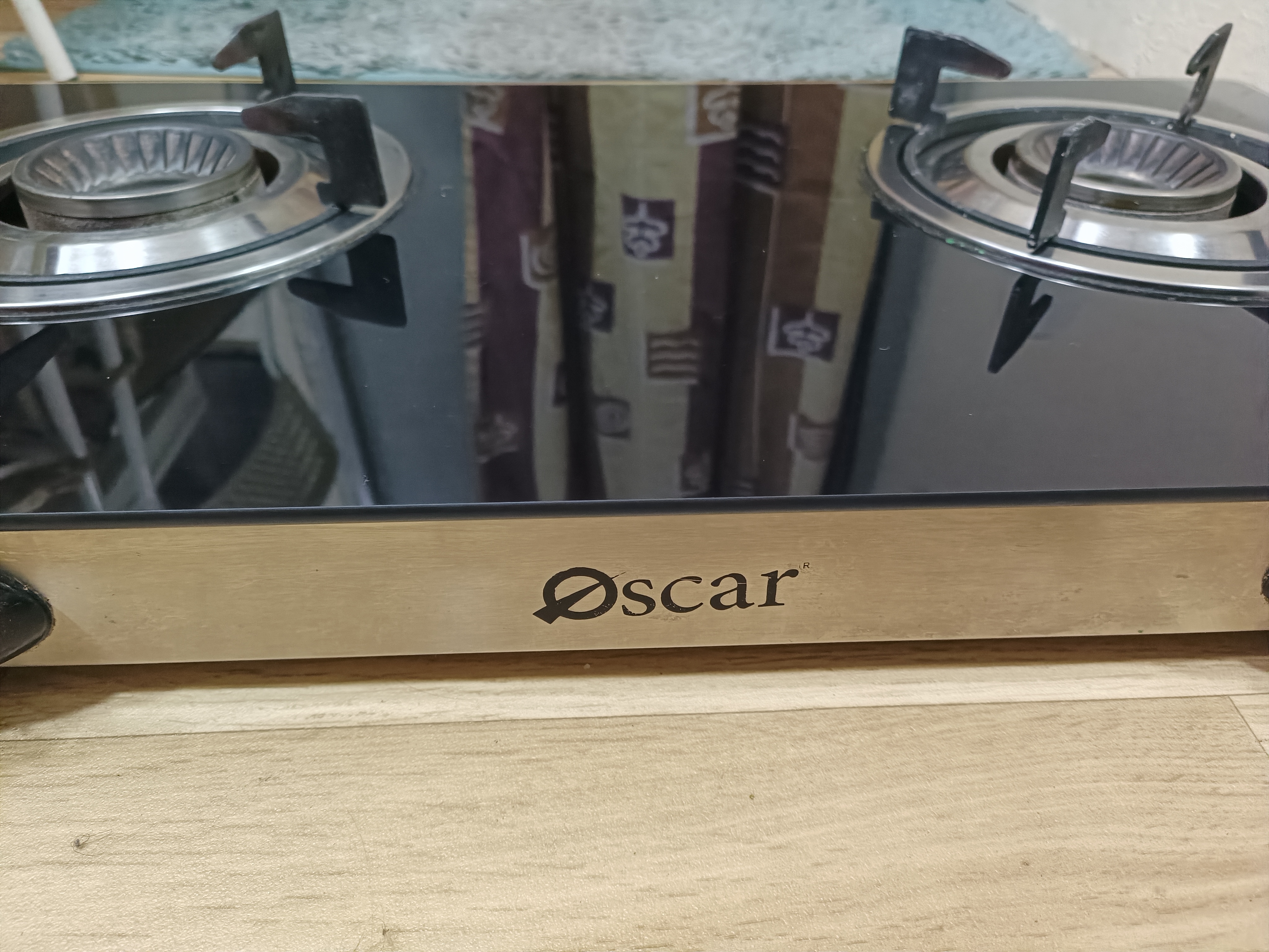 Oscar 2-Burner Gas Cooker with Glass Top - Black - Image 1