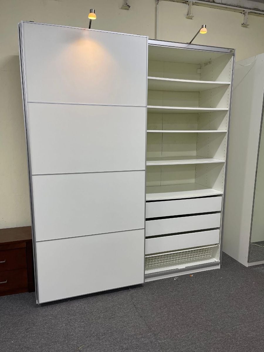 Cabinet sell - Image 1