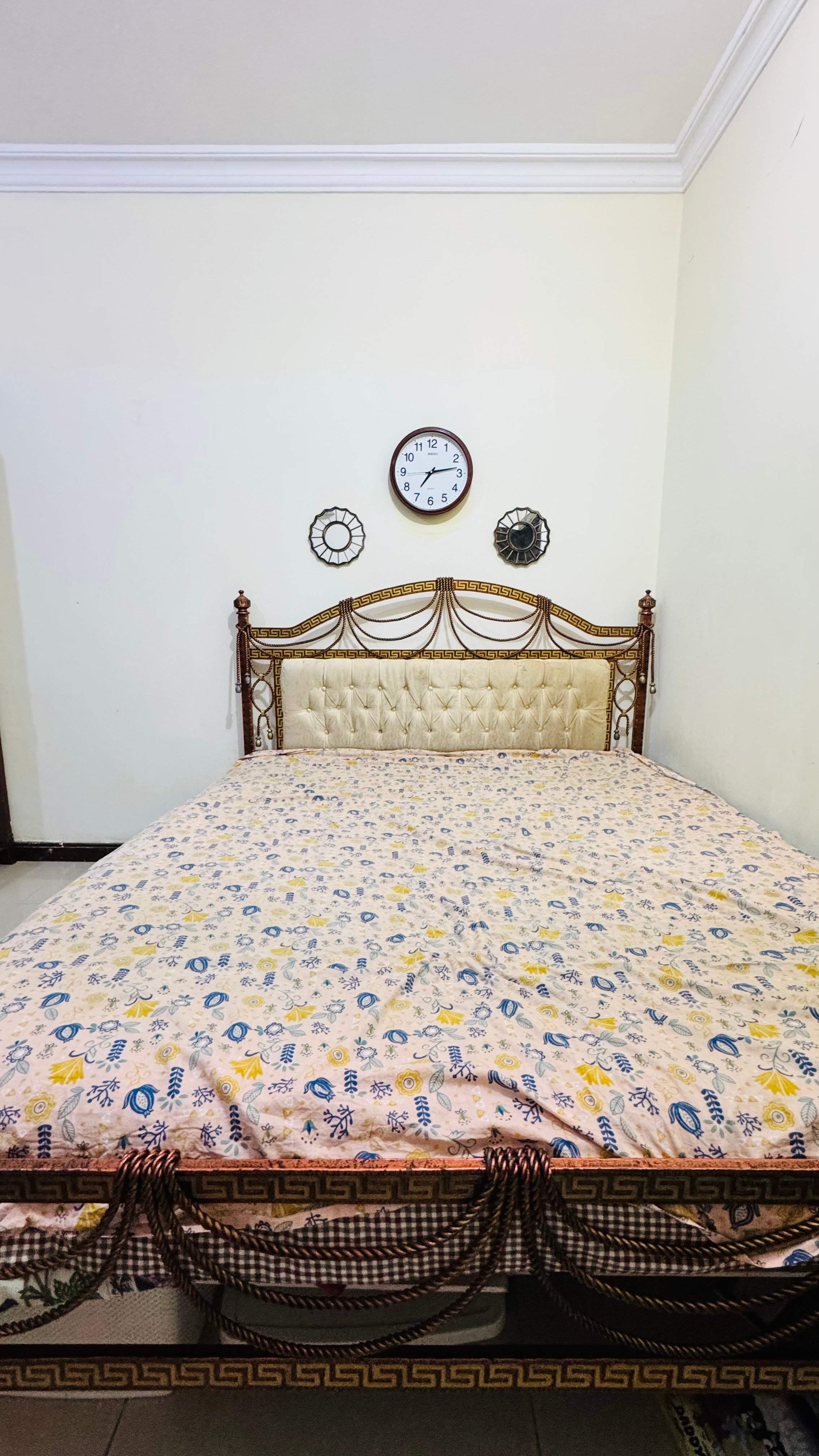 Bed and mattress  - Image 4